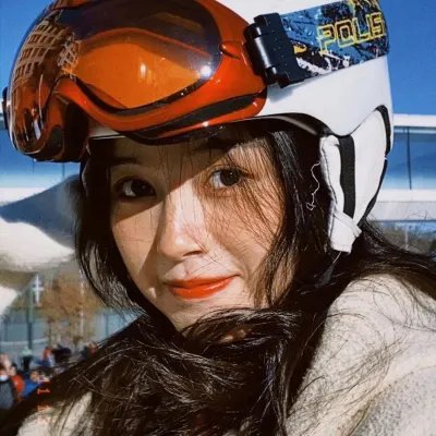 神秘女房东封面