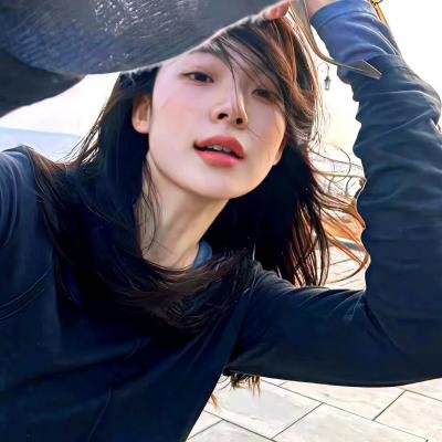 滚女揾老衬封面